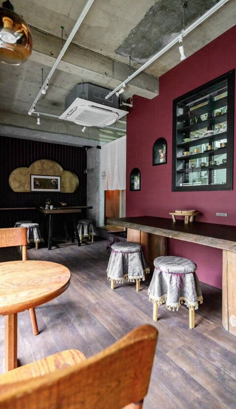 THE NOM 東麻布の店内（テーブル席）